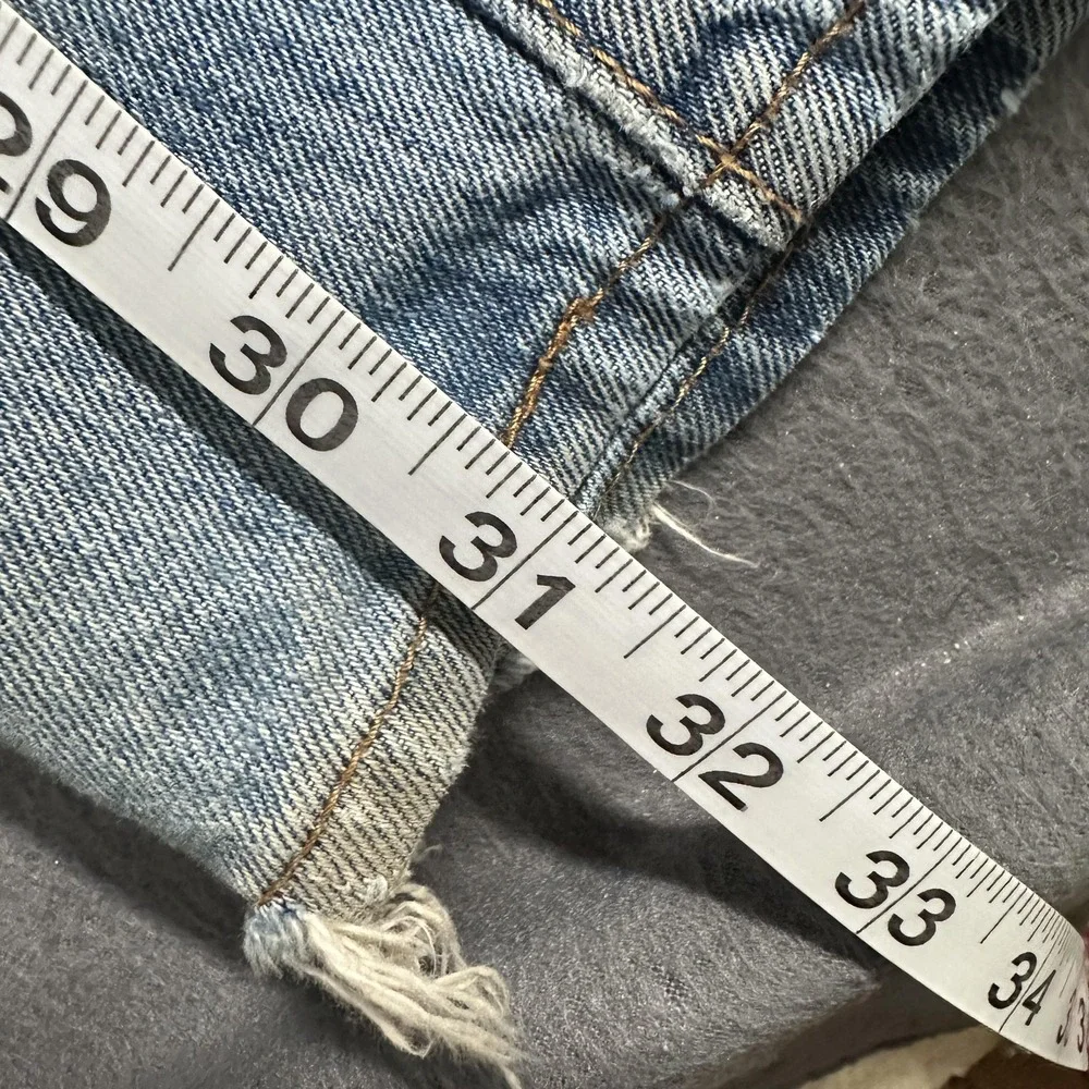 Levis 501 Jeans Mens 34x32 Blue Straight Leg Button Fly Regular Fit Denim Stains